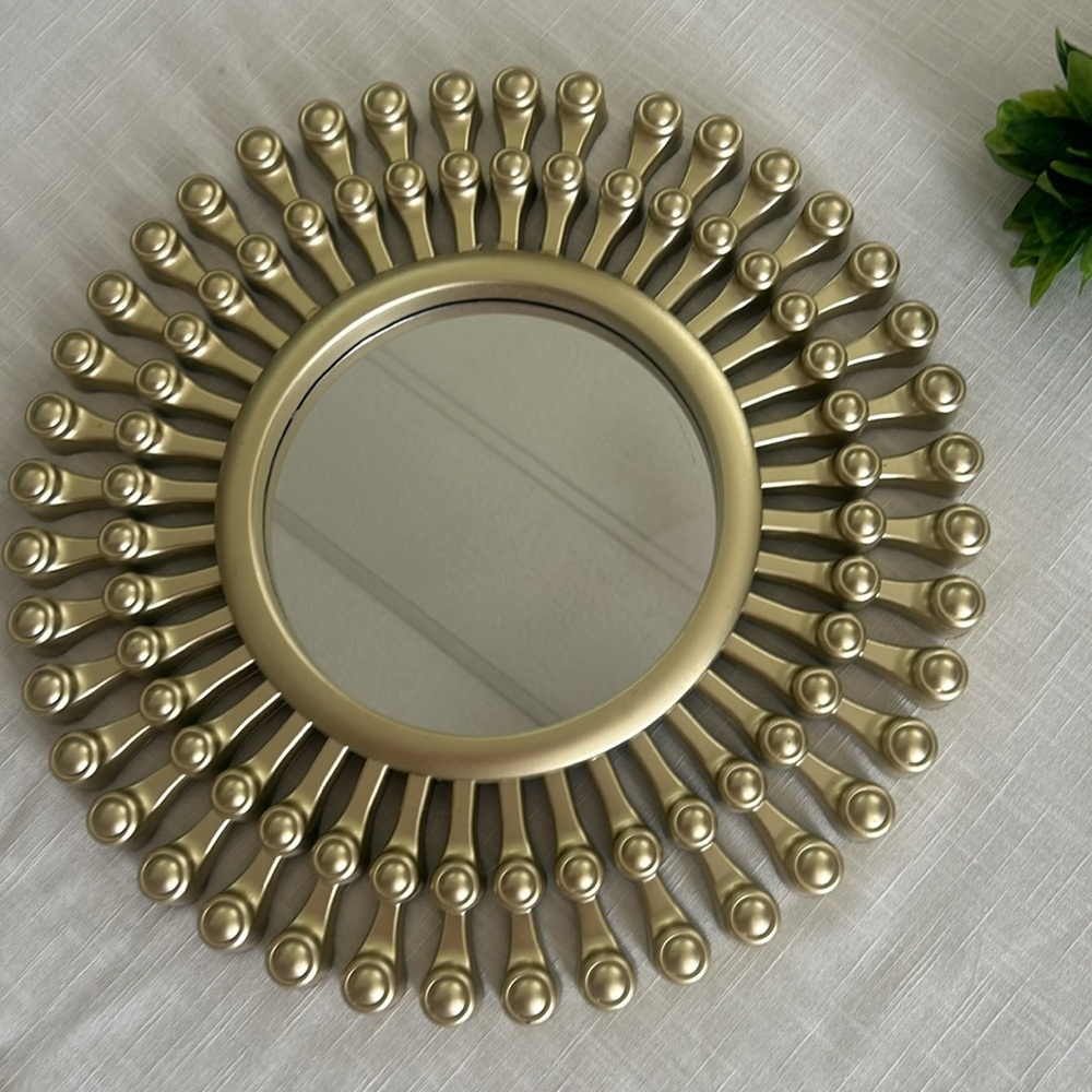 Retro Mirror